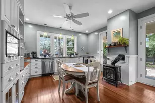 47 7th St, New Bedford, MA 02740 - Photo 2