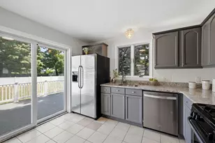 16 Elm St, Reading, MA 01867 - Photo 1