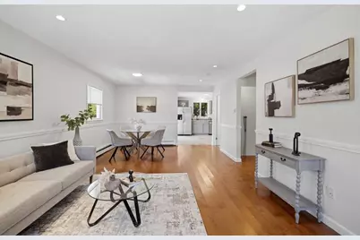 16 Elm St, Reading, MA 01867 - Photo 10