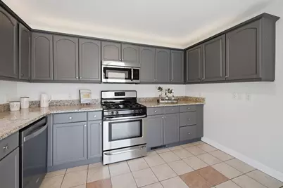 16 Elm St, Reading, MA 01867 - Photo 6