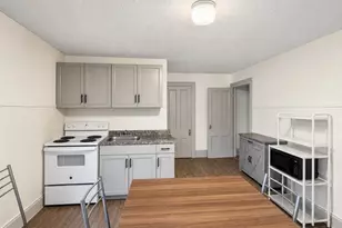 121 Thorndike St, Cambridge, MA 02141 - Photo 2