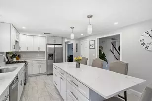 238 Mitchell G Dr, Tewksbury, MA 01876 - Photo 10