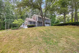 10 Flint Locke Dr, Duxbury, MA 02332 - Photo 1