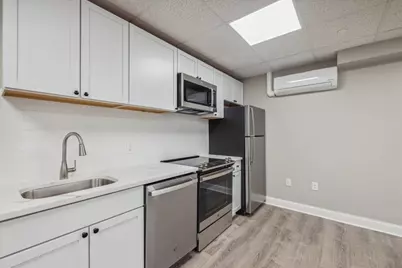 27 Middle Street #1-1, Waltham, MA 02451 - Photo 2