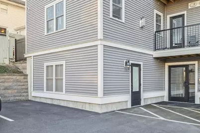 27 Middle Street #1-1, Waltham, MA 02451 - Photo 4