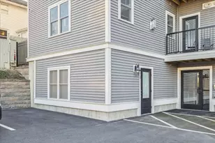 27 Middle St, Waltham, MA 02451 - Photo 4