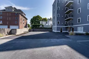 27 Middle St, Waltham, MA 02451 - Photo 8