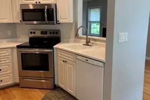 702 Gazebo Cir, Reading, MA 01867 - Photo 6