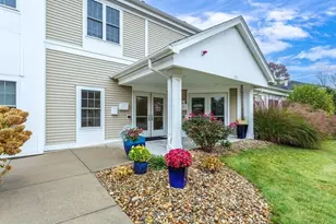 233 W Central St, Franklin, MA 02038 - Photo 1