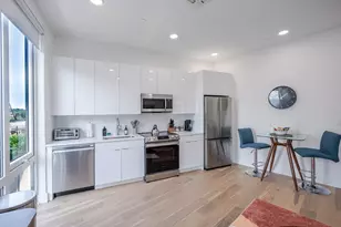 38-405 Hitchborn St, Boston, MA 02135 - Photo 4