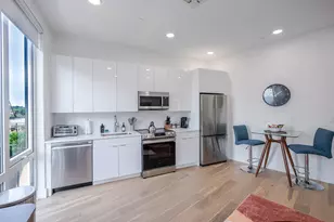 38-405 Hitchborn St, Boston, MA 02135 - Photo 4