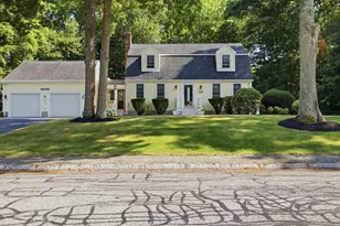 10 Wynnwood Cir, Bridgewater, MA 02324 - Photo 1