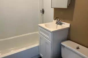 47 Thompson St, New Bedford, MA 02740 - Photo 4