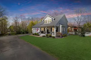 10 Charles View Ln, Medway, MA 02053 - Photo 2