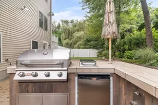 10 Charles View Ln, Medway, MA 02053 - Photo 36