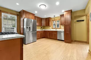 28 Grove St, Salem, MA 01970 - Photo 6