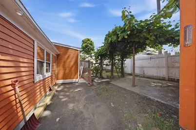 13 Hilton St, Framingham, MA 01702 - Photo 42