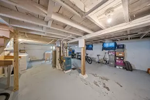 13 Hilton St, Framingham, MA 01702 - Photo 36