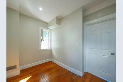 7 Cherry St #1, Lynn, MA 01902 - Photo 8