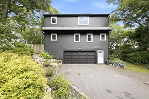 83 Hillside Dr, Plymouth, MA 02360 - Photo 2