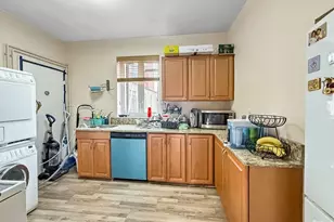 573 Washington St, Brookline, MA 02446 - Photo 8