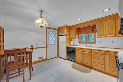 136 Washington St, Norwood, MA 02062 - Photo 2