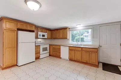 11 Main St, Wilmington, MA 01887 - Photo 6