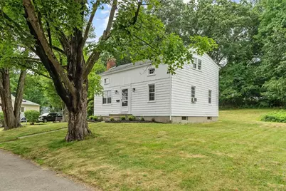 108 Kings Grant Road, Marlborough, MA 01752 - Photo 2