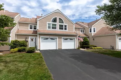 8 Teal Cir #8, Walpole, MA 02081 - Photo 4