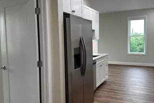 408 Suffolk St, Lowell, MA 01854 - Photo 4