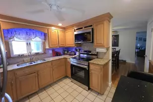 8 Rochelle St, Auburn, MA 01501 - Photo 6