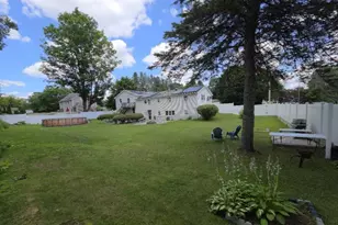 8 Rochelle St, Auburn, MA 01501 - Photo 2