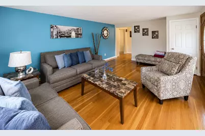 8 Rochelle St, Auburn, MA 01501 - Photo 10