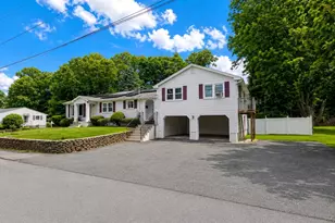 8 Rochelle St, Auburn, MA 01501 - Photo 2