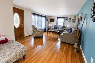 8 Rochelle St, Auburn, MA 01501 - Photo 10