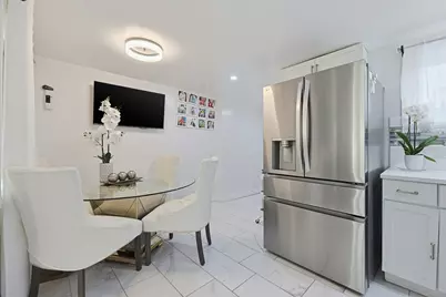 31 Hallron St, Boston, MA 02136 - Photo 10