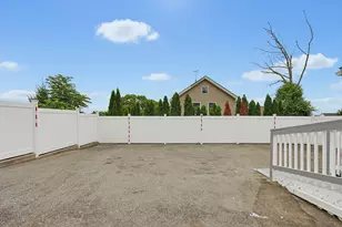 31 Hallron St, Boston, MA 02136 - Photo 32