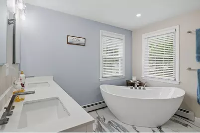 35 Alpine St, Millbury, MA 01527 - Photo 16