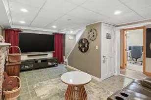 35 Alpine St, Millbury, MA 01527 - Photo 20