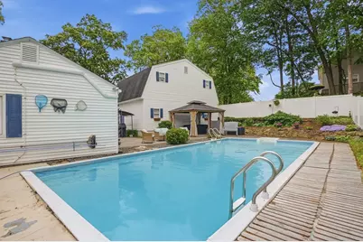 35 Alpine St, Millbury, MA 01527 - Photo 32