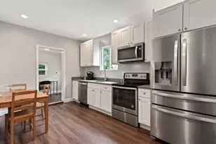 7 Abbotsford St, Boston, MA 02121 - Photo 4