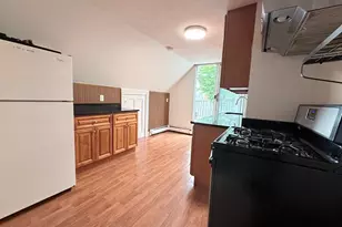 38 Glenwood St, Malden, MA 02148 - Photo 8