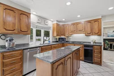 70 Newton Street, Northborough, MA 01532 - Photo 4