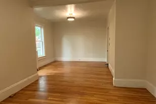 213 Locust St, Holyoke, MA 01040 - Photo 6