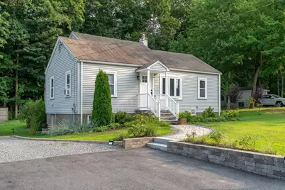 4 Glenwood Ave, Foxboro, MA 02035 - Photo 30