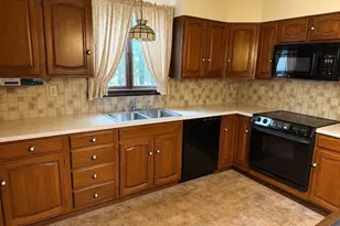 12 Henderson Ave, Worcester, MA 01603 - Photo 4