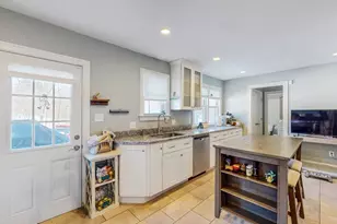 15 John St, Newton, MA 02459 - Photo 4