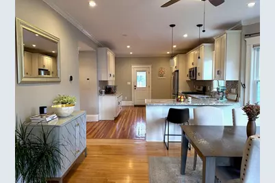 847 South St #1, Boston, MA 02131 - Photo 2