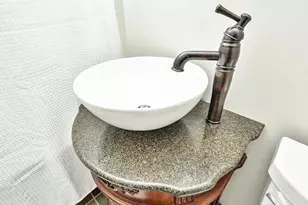 559 Adams St, Boston, MA 02122 - Photo 8