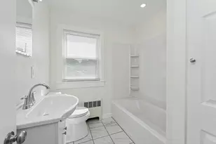 28 Hayes Ave, Lowell, MA 01854 - Photo 14